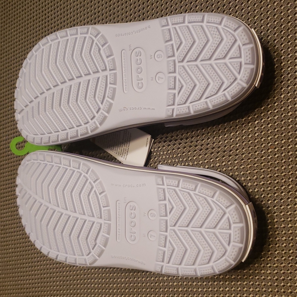 Crocs Women's Size 9 Classic Clog - White and Blue - Picture 5 of 6
